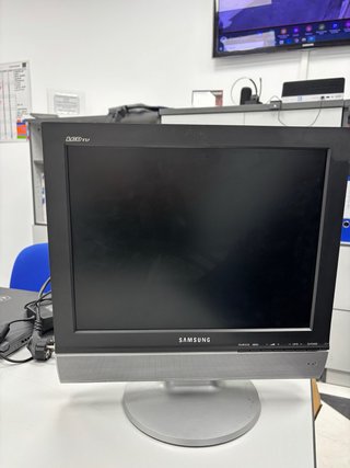 Monitor Samsung LCD TV Negro/Plata
