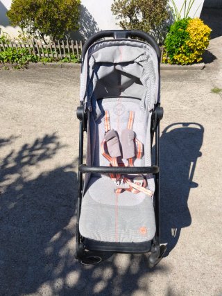 Silla de paseo Cybex Beezy gris