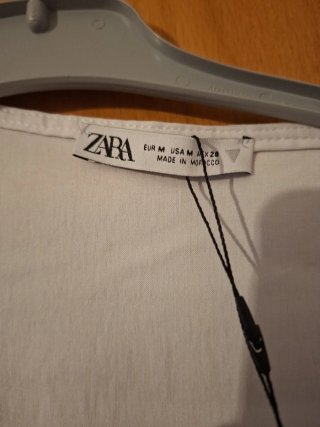 Camiseta Zara Talla M Asimétrica Blanca