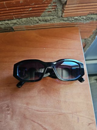 Gafas de sol negras