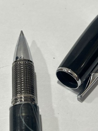 Bolígrafo Montblanc Negro y Plateado