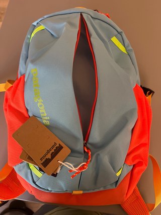 Mochila Patagonia senderismo azul y naranja