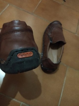 Zapatos casuales marrones con cremallera