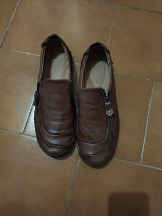 Zapatos casuales marrones con cremallera