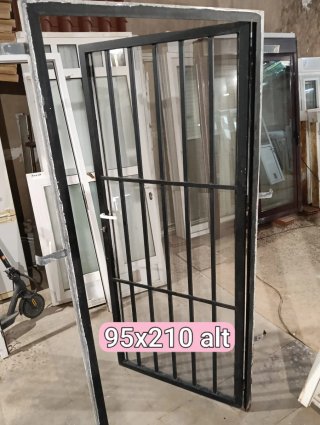 Puerta de hierro 95x210