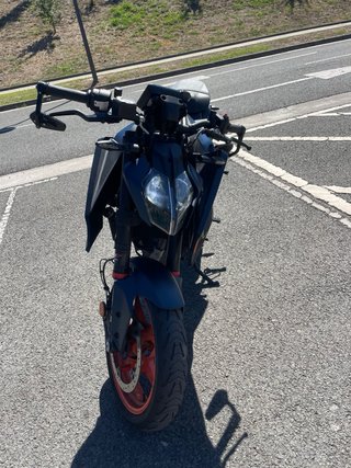 KTM Duke 125 2024 Negra/Naranja