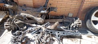 Puente trasero y cuna motor Toyota Auris Híbrido