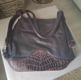 Conjunto Bolso, Reloj, Colgante y Cajita madera.