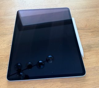 iPad Air M3 128GB + Apple Pencil 2 + Tastiera