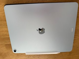 iPad Air M3 128GB + Apple Pencil 2 + Tastiera