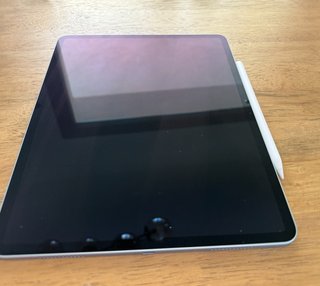 iPad Air M3 128GB + Apple Pencil 2 + Tastiera