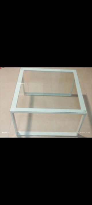 Mesa centro cristal y metal blanca