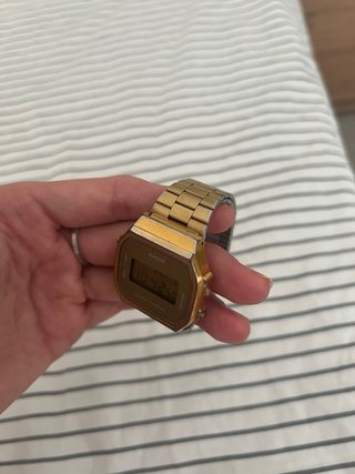 Reloj Casio Digital Dorado Metálico