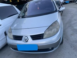 Renault 61711 8200108225 bomba inyectora scenic ii