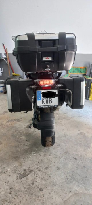 Moto BMW R 1250 GS exclusive Negra y Plateada