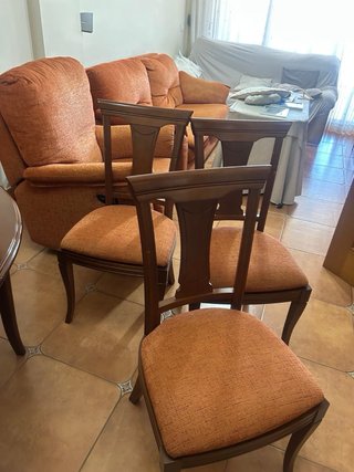 Mesa redonda de comedor con 5 sillas