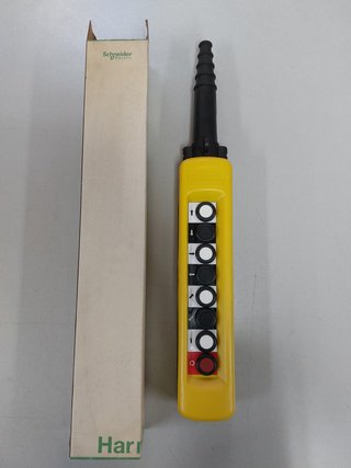 Botonera Grúa Telemecanique XACA871