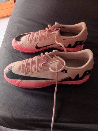 Scarpe Nike Mercurial Rosa/Rosso Tg 43 a 50€ tratt