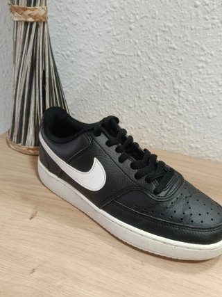 Zapatillas Nike Negras y Blancas