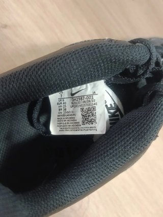 Zapatillas Nike Negras y Blancas