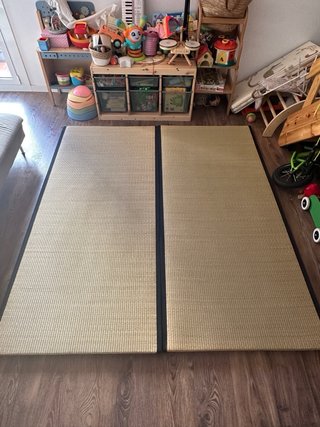 Tatamis japoneses beige y negro
