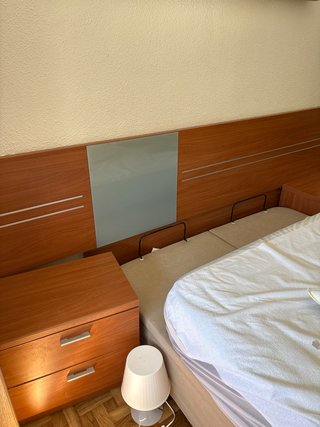Cabecero y mesitas de noche madera