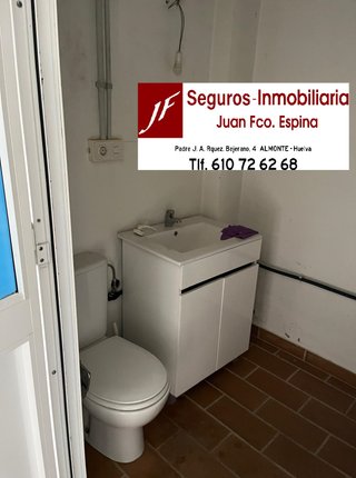 Corralón El Pocito. Con Salón, Cocina, Baño, etc.