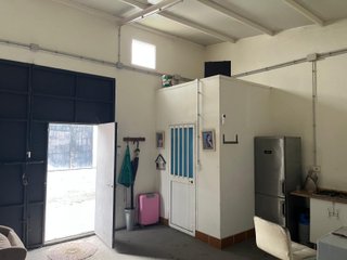 Corralón El Pocito. Con Salón, Cocina, Baño, etc.