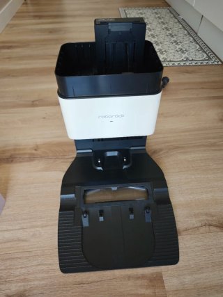 Roborock Q7 Max+ con base autovaciado y accesorios