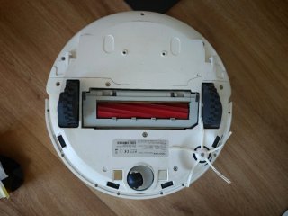Roborock Q7 Max+ con base autovaciado y accesorios