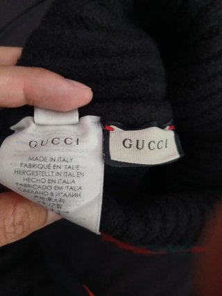 Cappello Gucci nero a coste in vera lana 70€ tratt