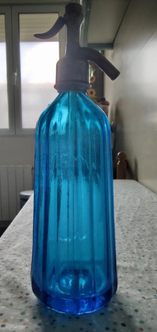 Sifón Piramidal A Michel Azul