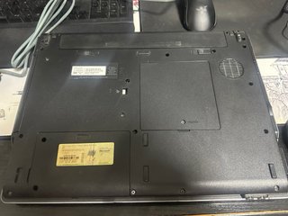 Portátil HP 530 Celeron M 440 2GB RAM 40GB HDD