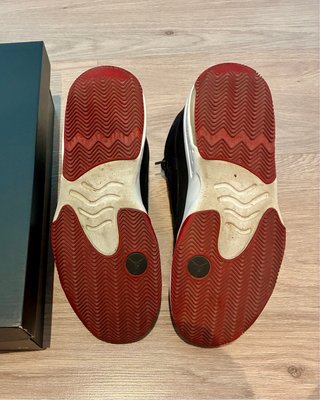 Jordan Max Aura 2 Talla 42 Negro/Rojo