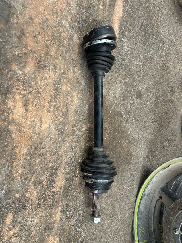 Palier transmisión VAG delantero izquierdo