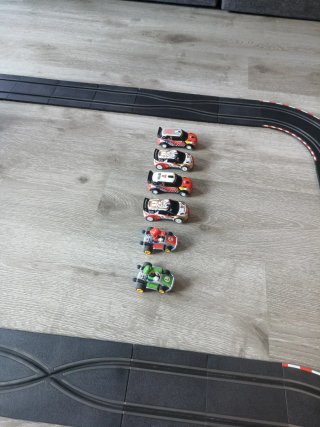 Scalextric Carrera GO