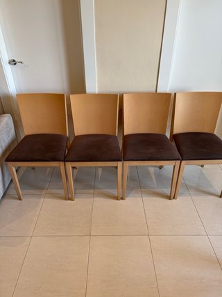 Mesa comedor 90x90 y 4 sillas madera