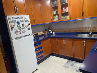 Cocina modular madera y azul