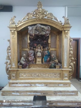 Retablo Sagrada Familia madera tallada