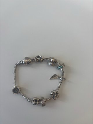Pulsera Pandora 19 cm con ocho charms