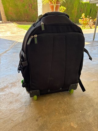 Maleta convertible mochila negra