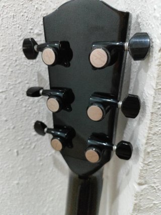 Guitarra Fender CD-60 Dreadnought + Funda Loop