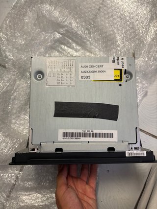 Autoradio Audi Concert A3 8P 2 DIN, codice 0303