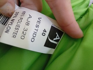 Vestido verde de fiesta con volantes