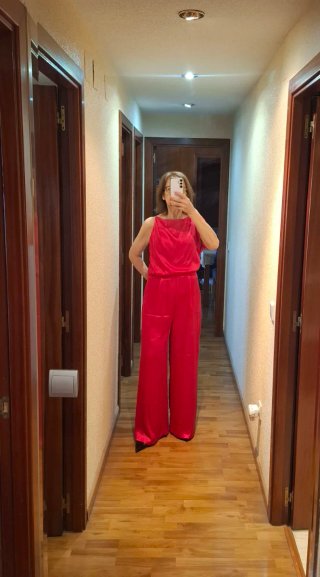 Mono Zara Satén Rojo Talla M