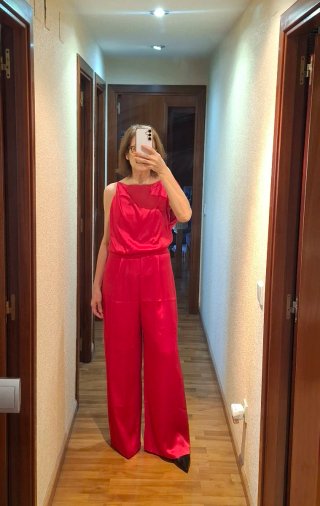Mono Zara Satén Rojo Talla M