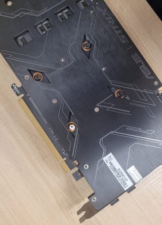 ASUS ROG Strix GTX 1080 Ti 11GB (PARA REPARAR)