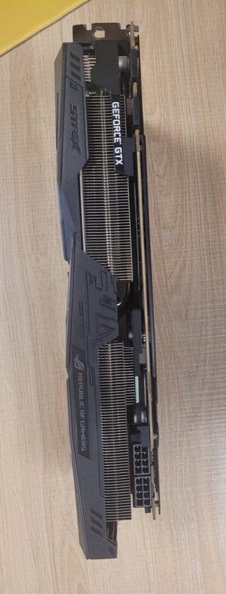 ASUS ROG Strix GTX 1080 Ti 11GB (PARA REPARAR)