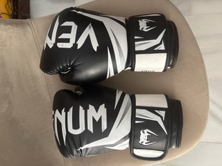 Guantes de Boxeo Venum 12oz