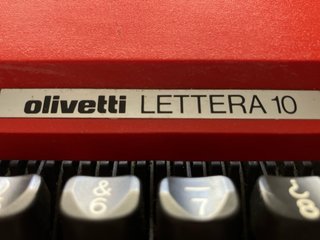 Máquina de escribir Olivetti Lettera 10 Roja
